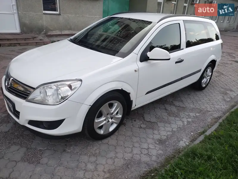 Opel Astra 2010