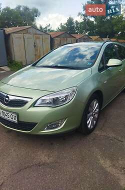 Opel Astra 2011