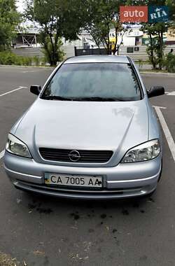 Opel Astra  2004
