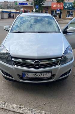 Opel Astra  2010