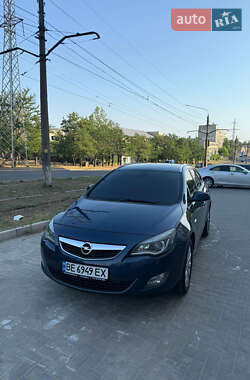 Opel Astra  2010