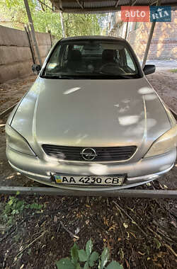 Opel Astra  2006