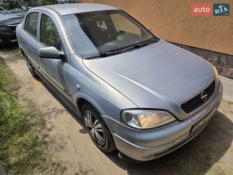 Седан Opel Astra 2000 в Львове