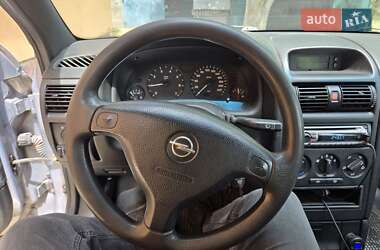 Седан Opel Astra 2000 в Львове