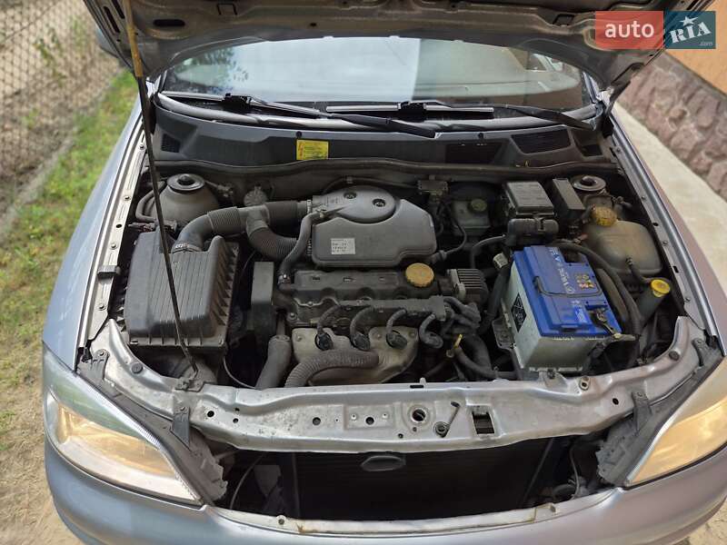 Седан Opel Astra 2000 в Львове