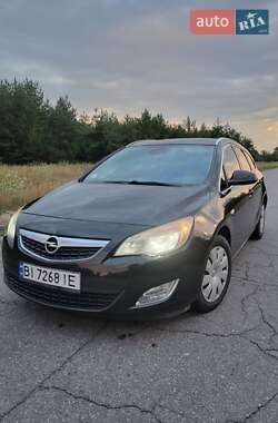 Opel Astra  2012