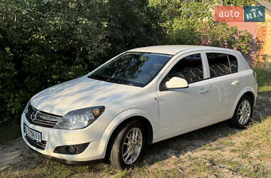 Opel Astra  2012