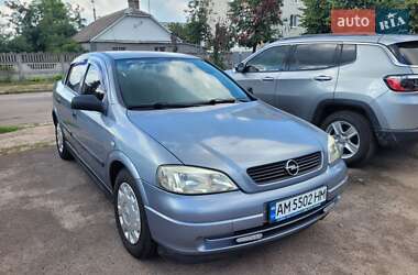 Opel Astra  2008