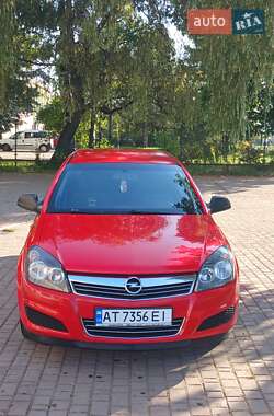 Opel Astra  2010