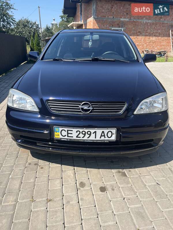 Седан Opel Astra