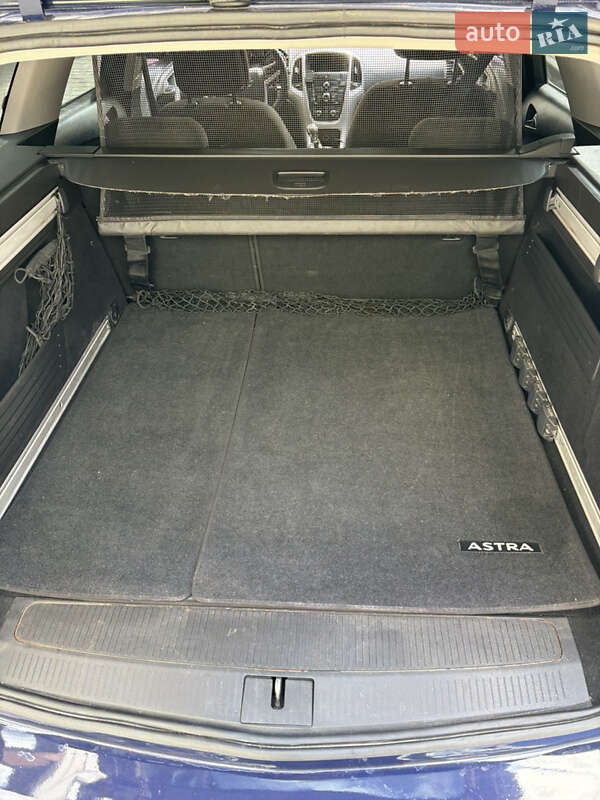 Універсал Opel Astra 2013 в Вінниці