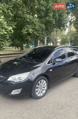 Opel Astra 2012