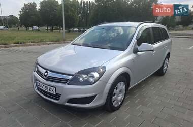 Opel Astra  2010