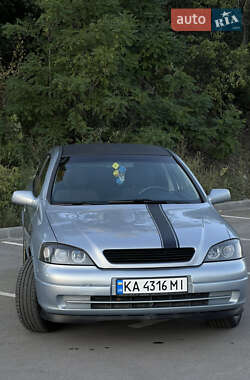 Opel Astra  2002