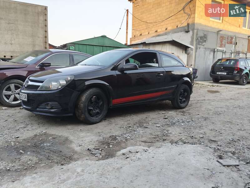 Хетчбек Opel Astra