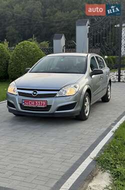Opel Astra  2009
