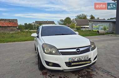 Opel Astra  2013