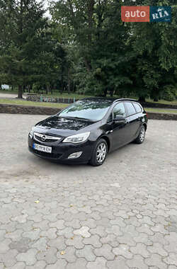 Opel Astra  2011