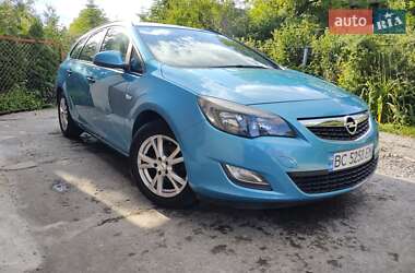 Opel Astra  2012