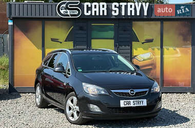 Opel Astra  2012