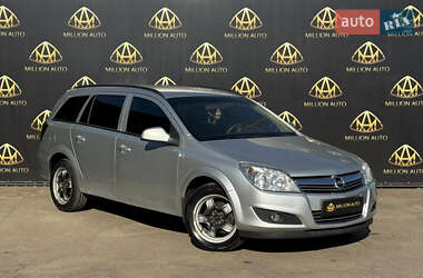 Opel Astra  2011