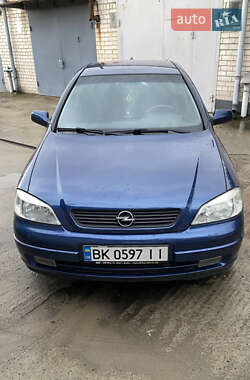 Opel Astra  2004