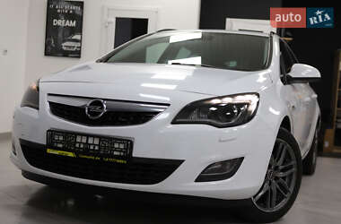 Opel Astra  2013