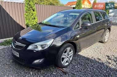 Opel Astra  2010