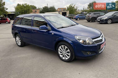 Opel Astra  2010
