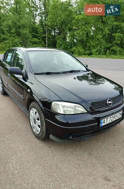 Opel Astra  2005