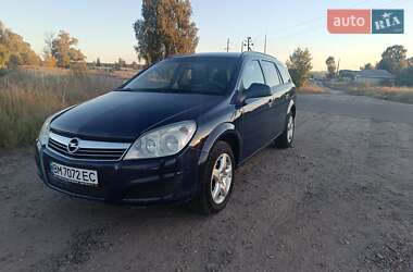 Opel Astra  2010
