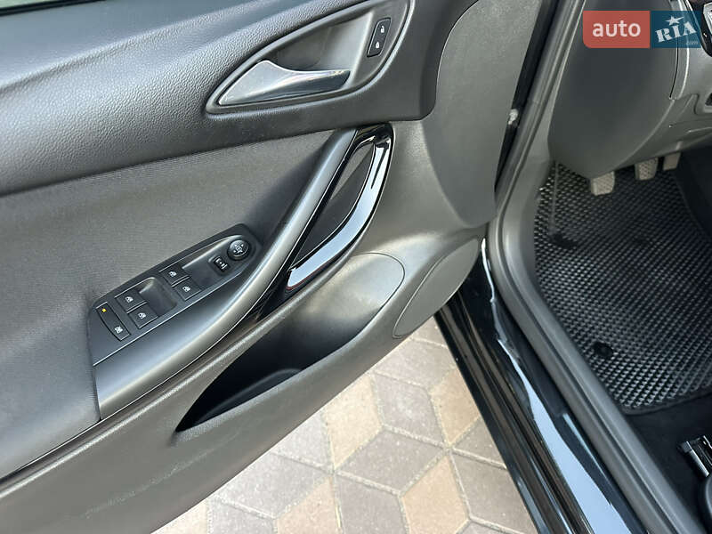 Універсал Opel Astra 2017 в Лубнах