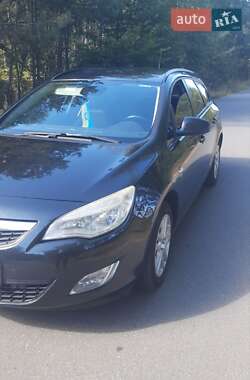 Opel Astra 2012