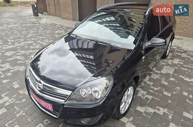 Opel Astra  2010