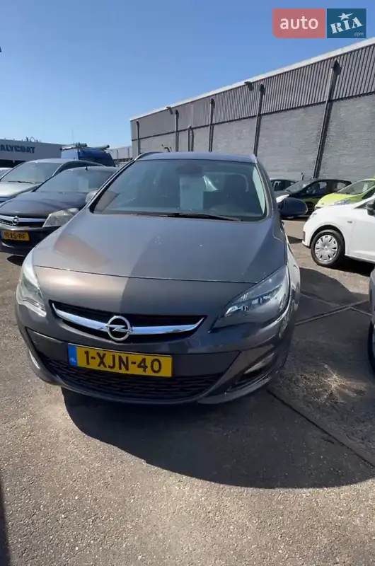 Opel Astra 2014