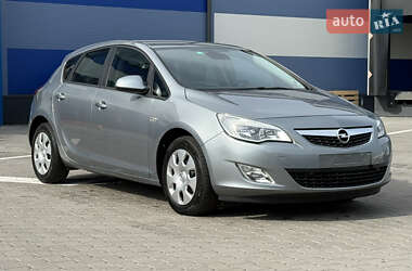 Opel Astra  2010