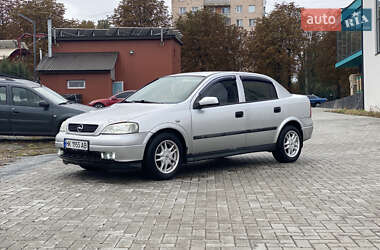 Opel Astra  2005
