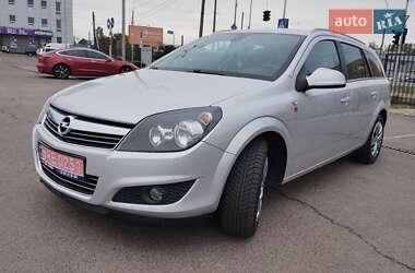Opel Astra  2010