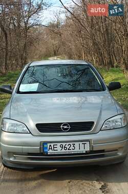 Opel Astra  2006