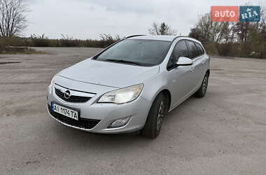 Opel Astra 2012