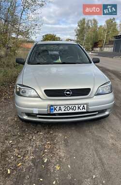 Opel Astra  2008