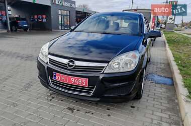 Opel Astra  2008