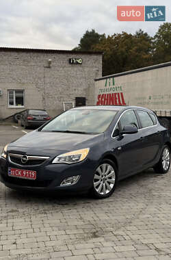 Opel Astra  2009
