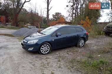 Opel Astra  2012