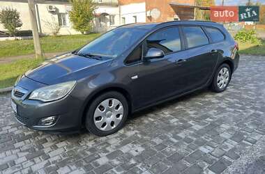 Opel Astra  2011