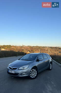Opel Astra 2011