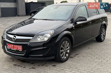Opel Astra  2010