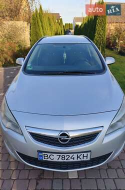 Opel Astra 2011