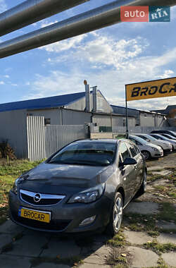 Opel Astra 2011