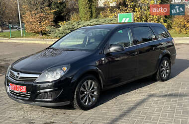 Opel Astra  2010